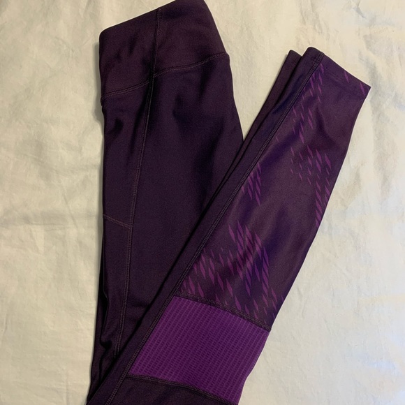 Underarmour leggings. Size Small. Like new. - Picture 2 of 4